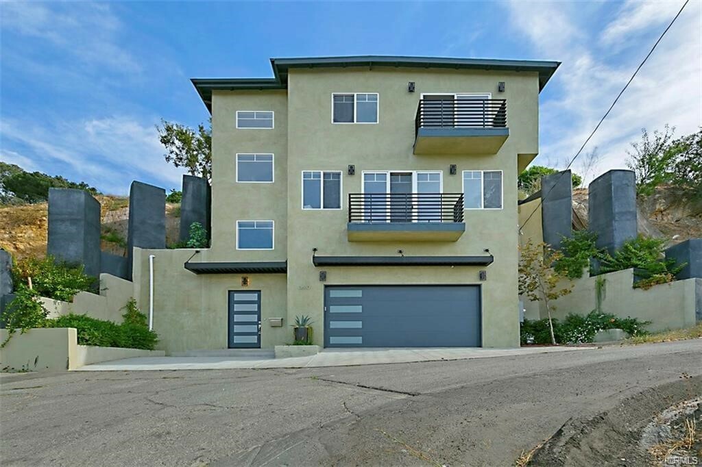 Property Photo: 3610 Kinney Street CA 90065