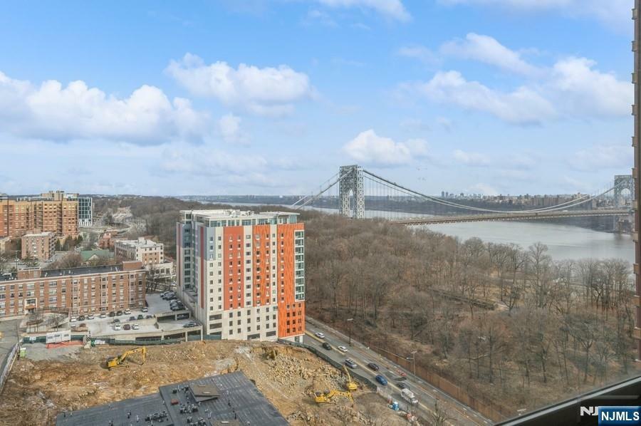 Property Photo:  100 Old Palisade Road 2216  NJ 07024 