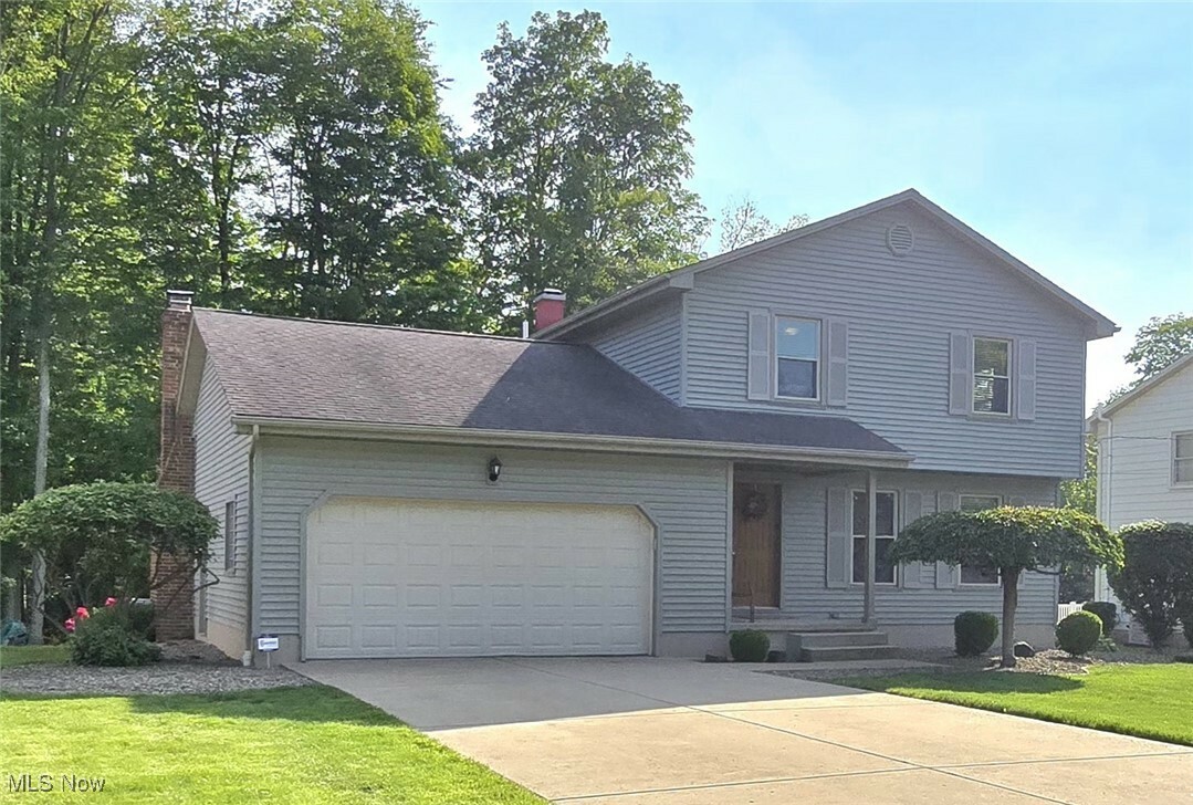 Property Photo: 4885 Warwick Drive S OH 44406
