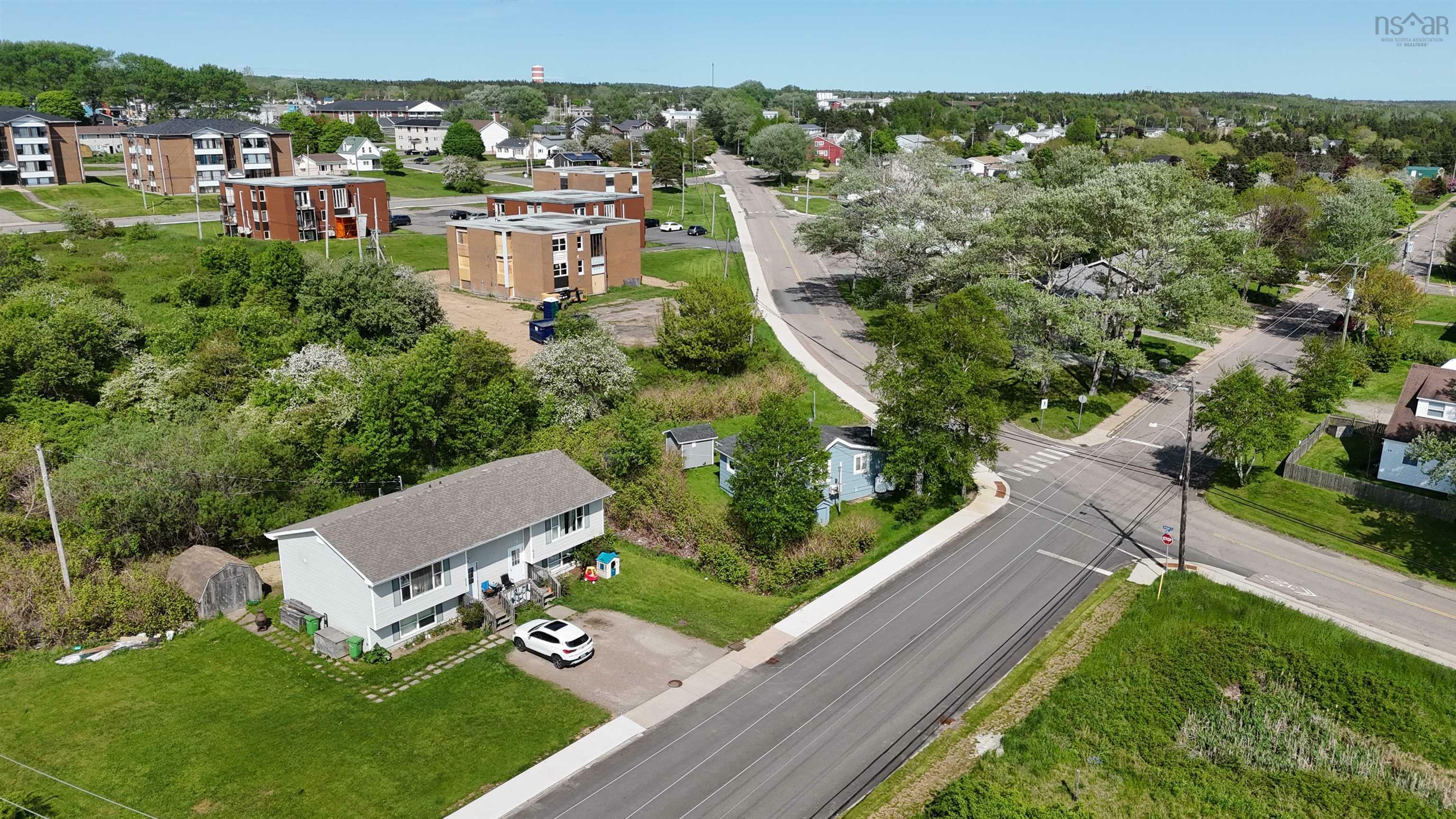 Photo de la propriété: 628-630 Bernard Street NS B9A 3G5