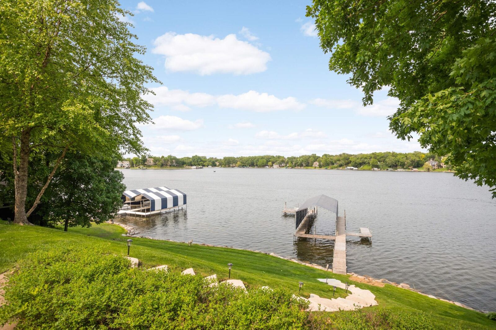 Property Photo:  1310 Vine Place  MN 55364 