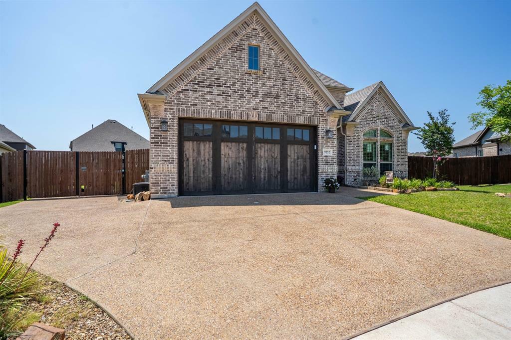 Property Photo: 9252 Quarry Overlook Drive TX 76118