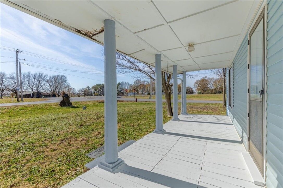 Property Photo:  904 Main Street  AR 72734 