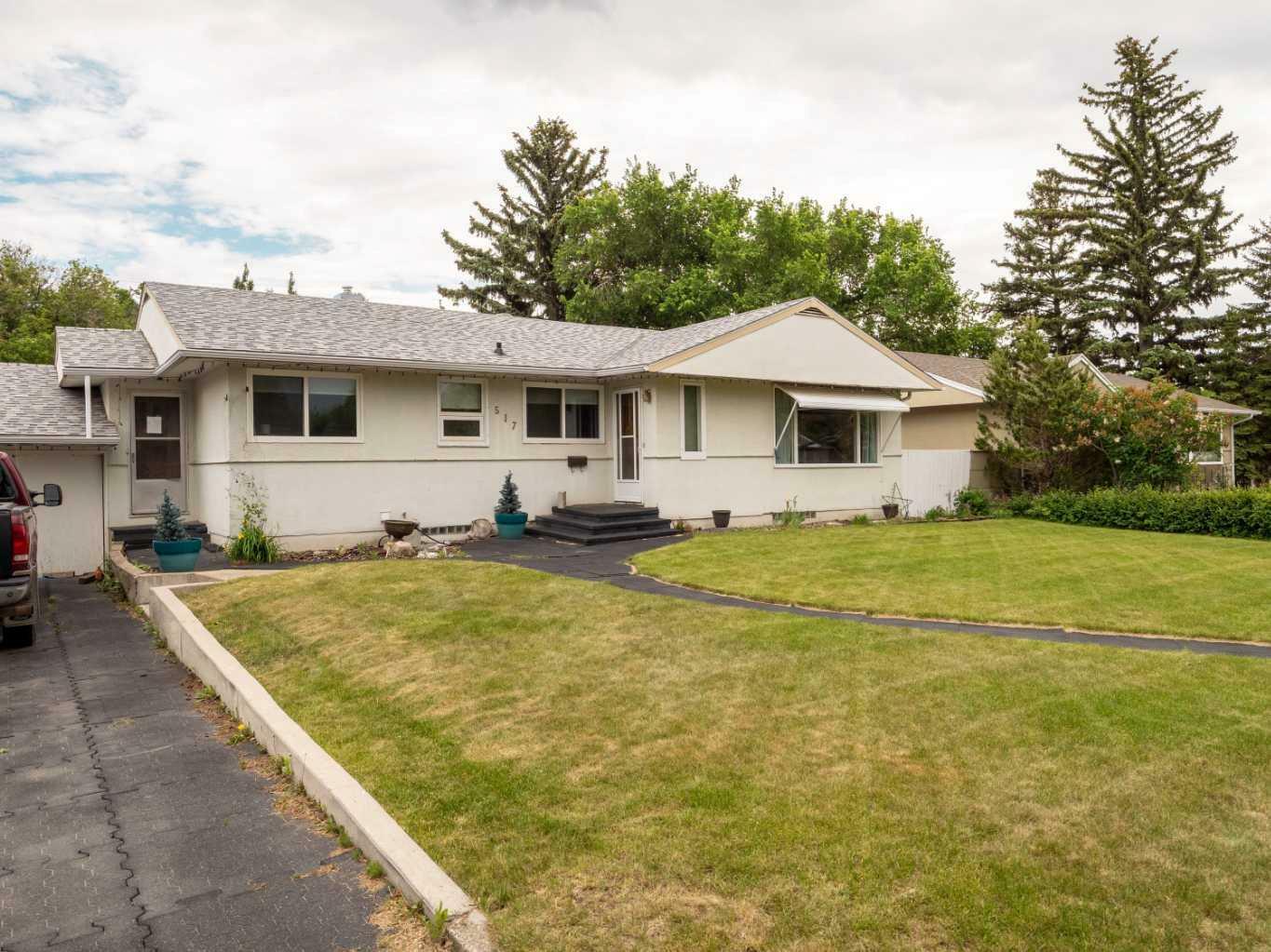 Property Photo: 517 27 Street S AB T1J 3S2
