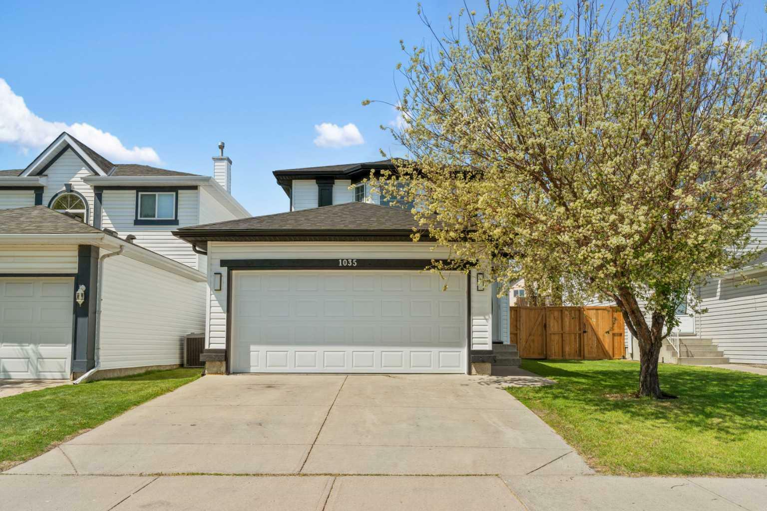 Photo de la propriété: 1035 Coventry Drive NE AB T3K 4P2