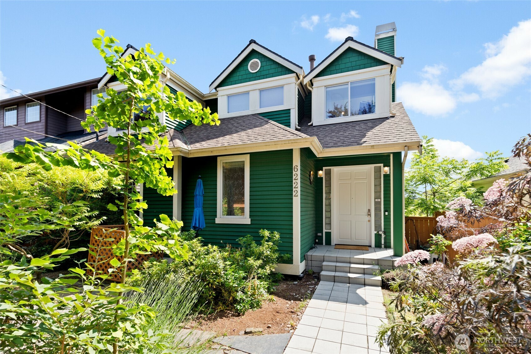 6222  37th Avenue NE  Seattle WA 98115 photo