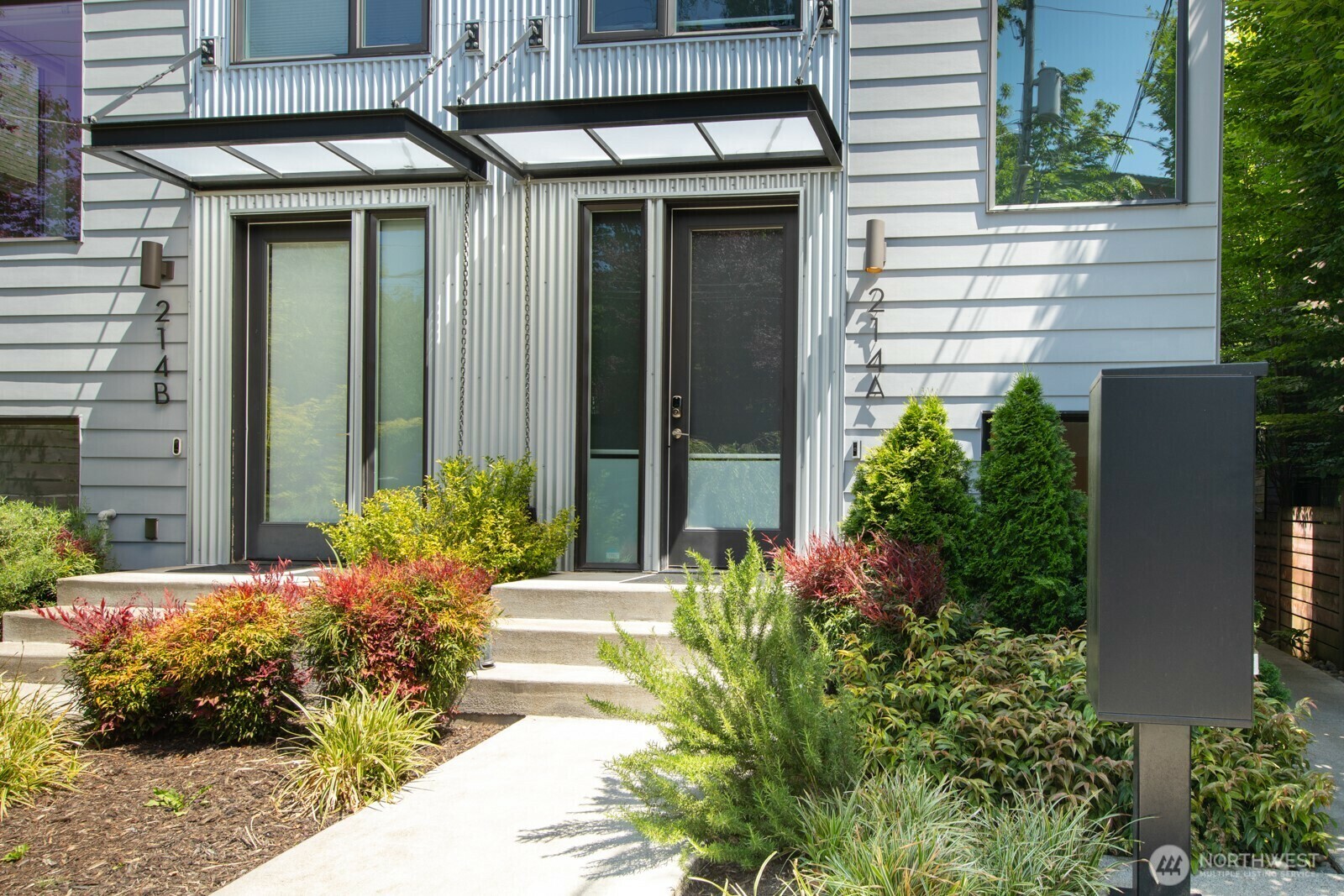 214  25th Avenue E A  Seattle WA 98112 photo