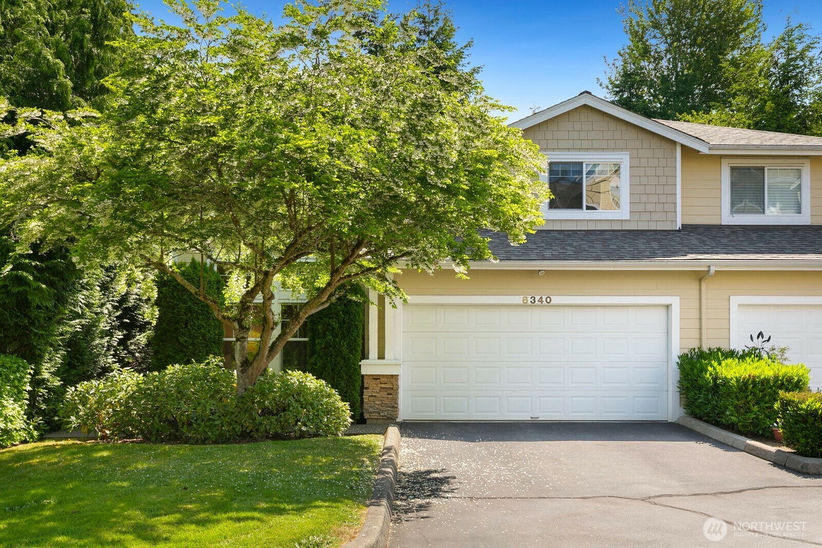 Property Photo: 8340 NE 140th Street WA 98034
