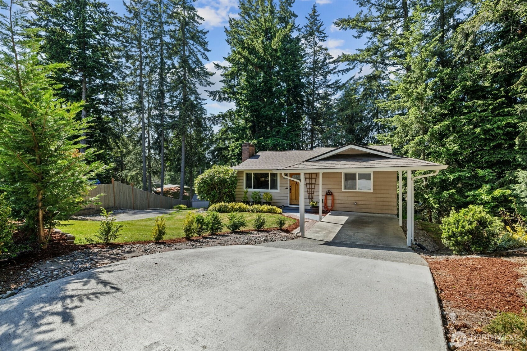 Property Photo: 5629 146th Street SW WA 98026