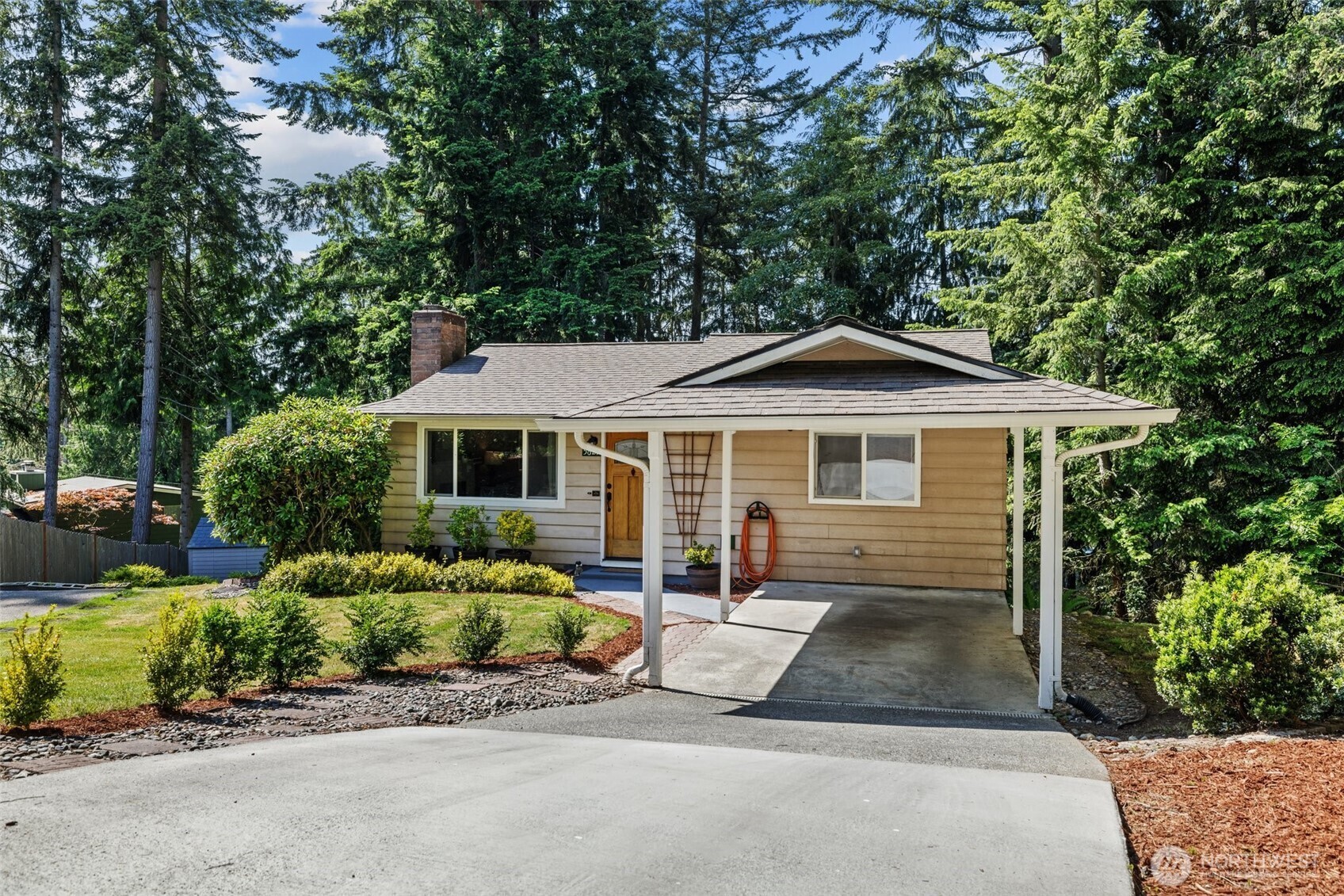 Property Photo:  5629  146th Street SW  WA 98026 