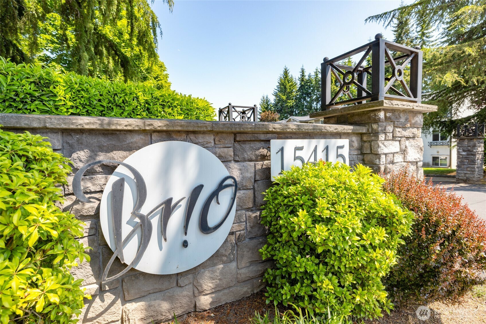 Property Photo: 15415 35th Avenue W J101 WA 98087