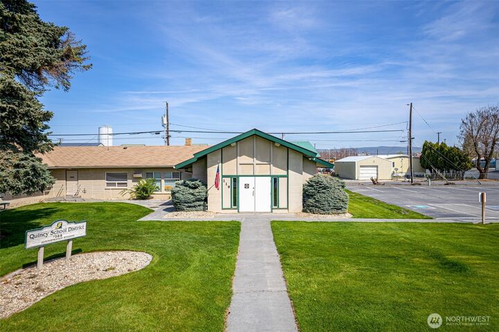 Property Photo:  119 SW J Street  WA 98848 