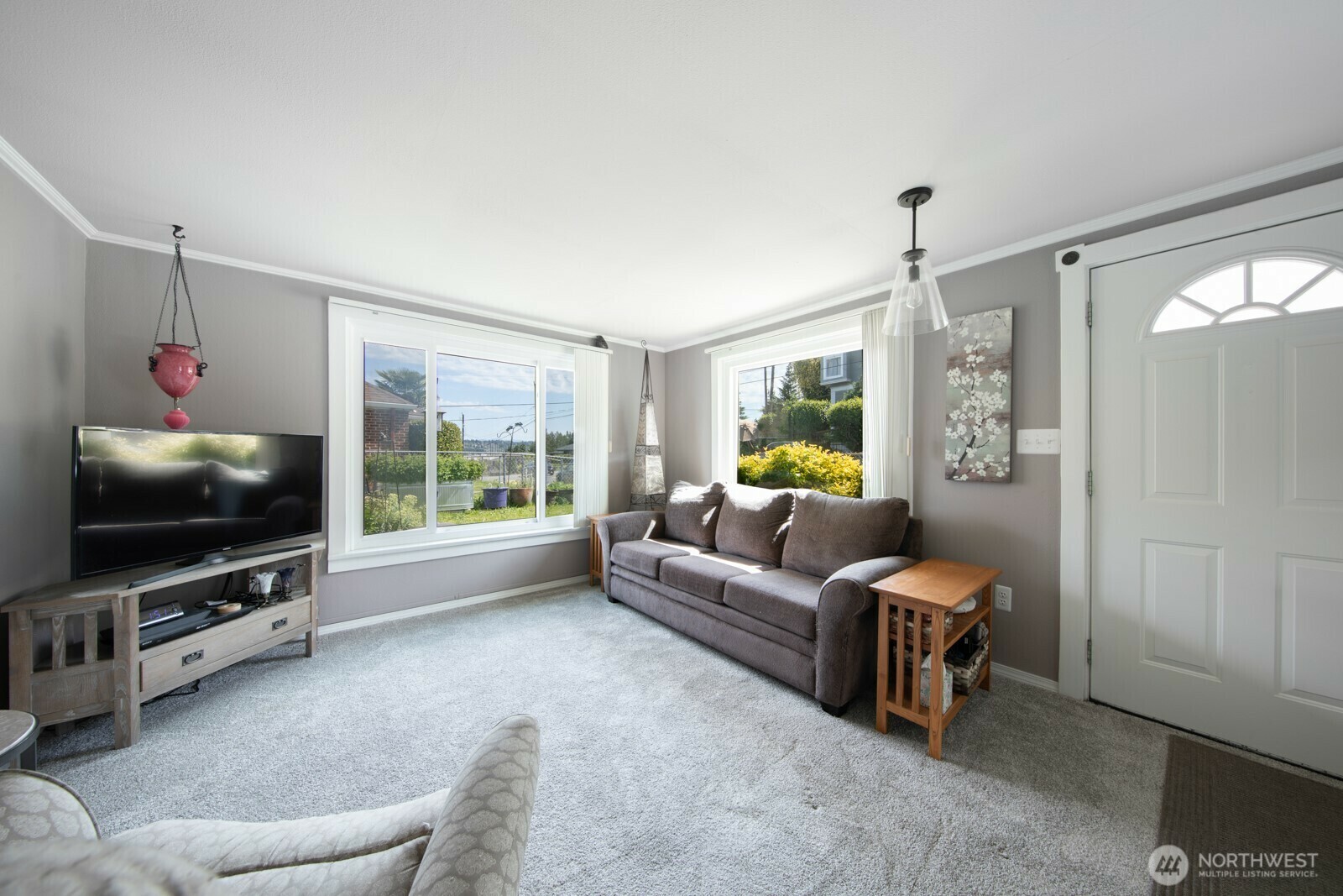 Property Photo: 8548 S 115th Place WA 98178