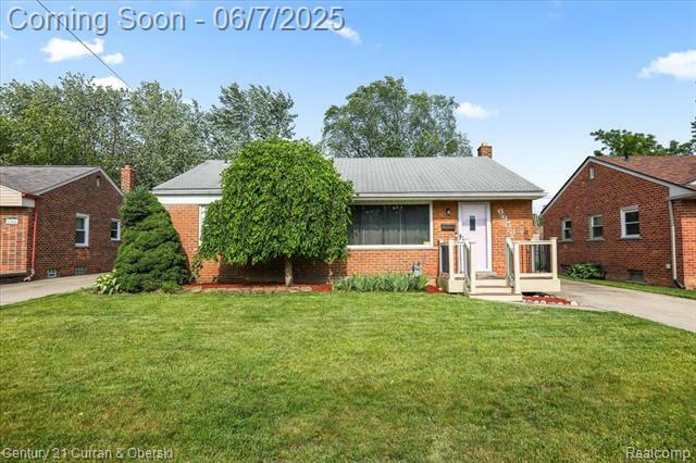 Property Photo: 6958 Whitby Street MI 48135