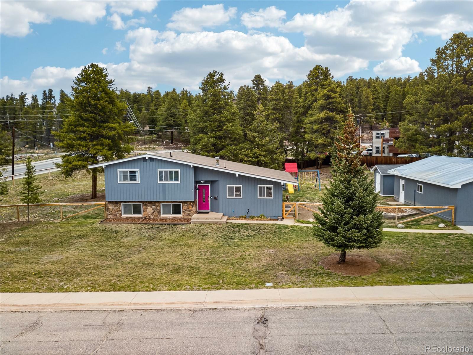Property Photo: 305 W 17th Street CO 80461