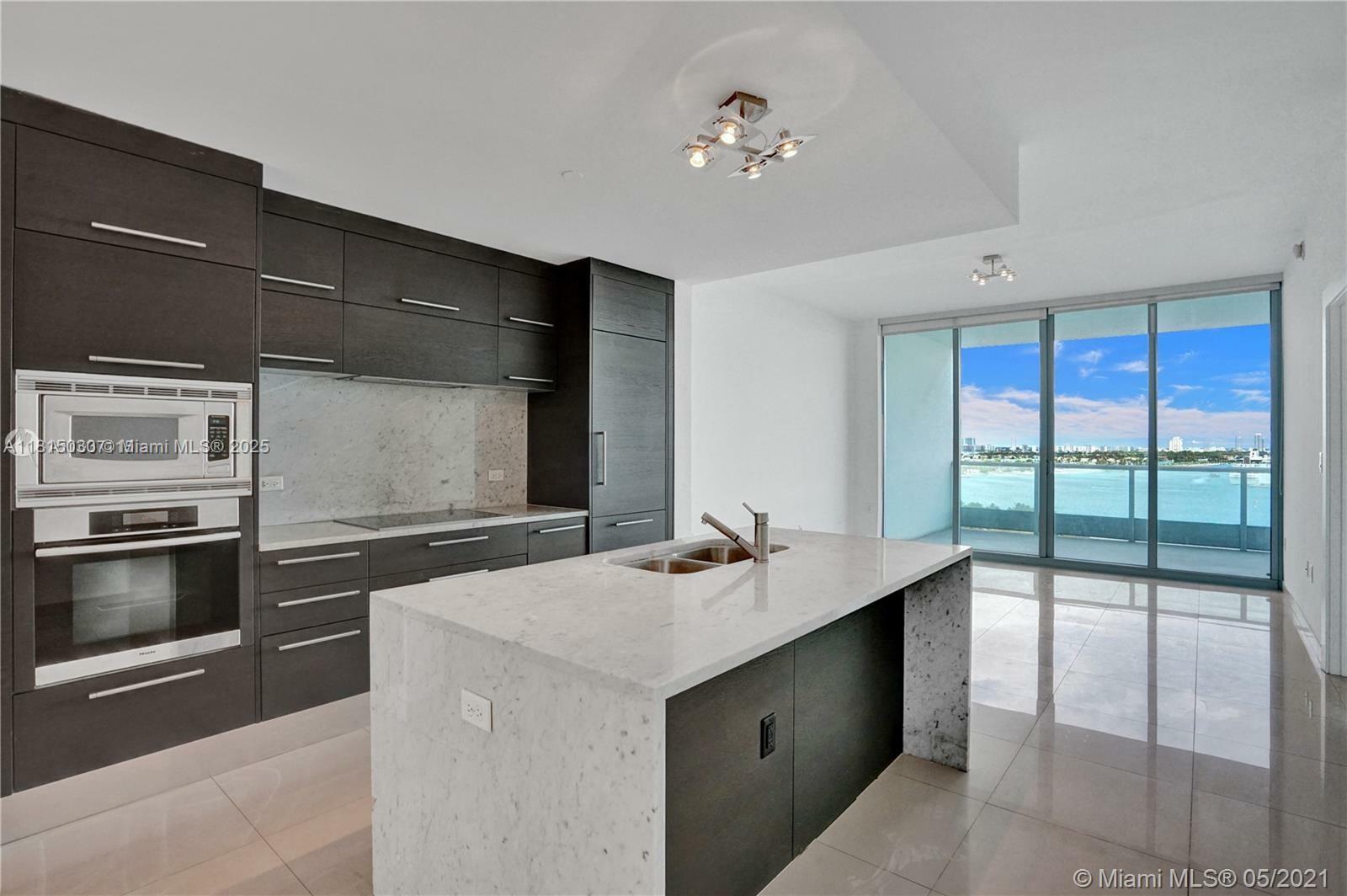 Property Photo: 900 Biscayne Blvd 1905 FL 33132