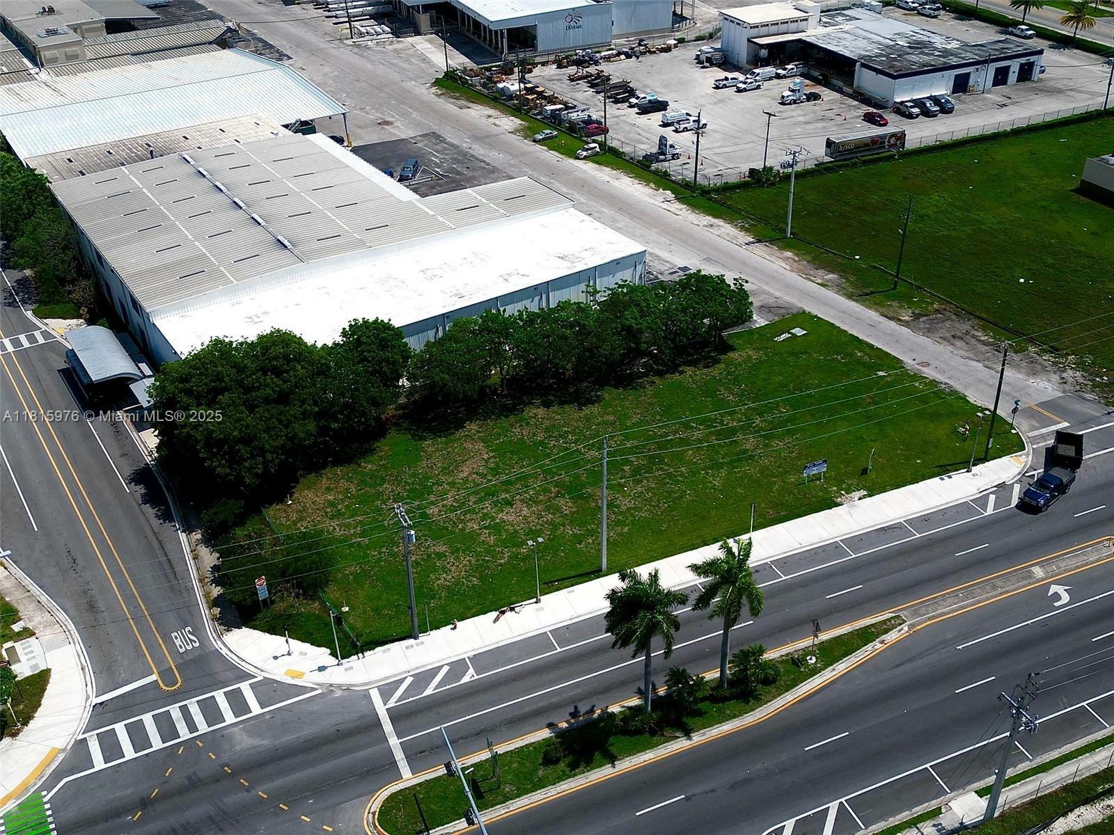 Property Photo:  100 W Palm Drive  FL 33034 