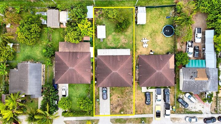 Property Photo:  229 NW 9th Ave  FL 33030 