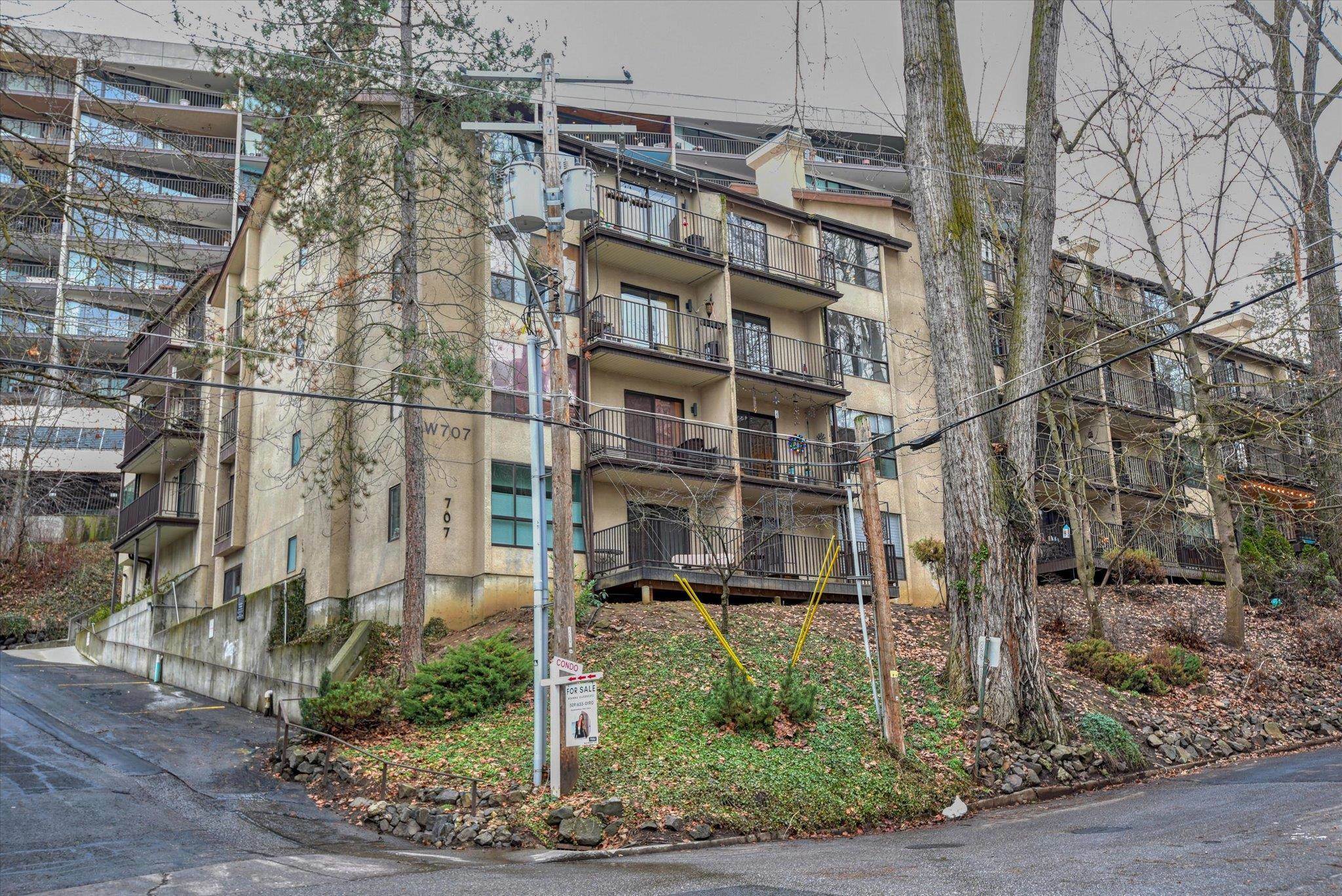 Property Photo: 707 W 6th Ave #33 WA 99204