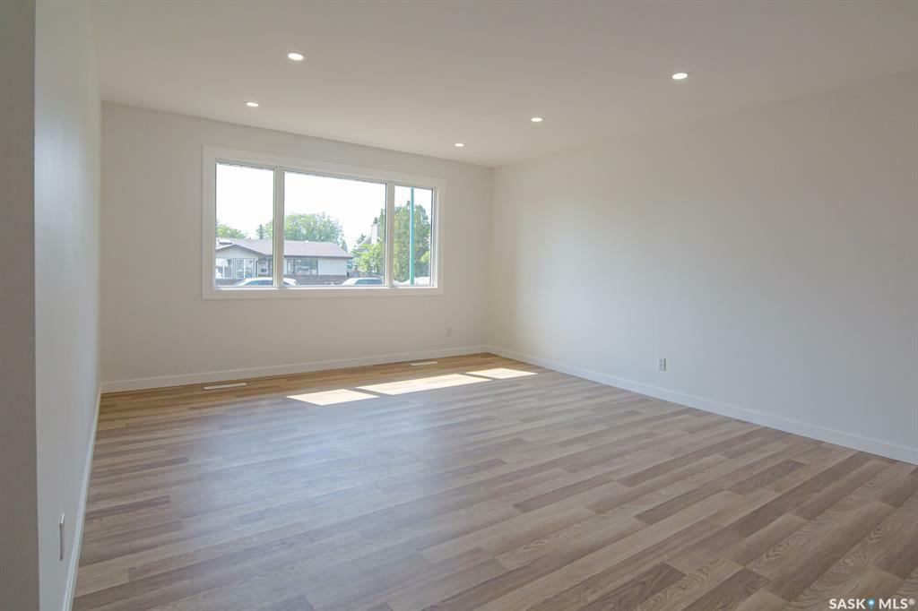 Property Photo: 2609 Woodward Avenue SK S7J 2E6