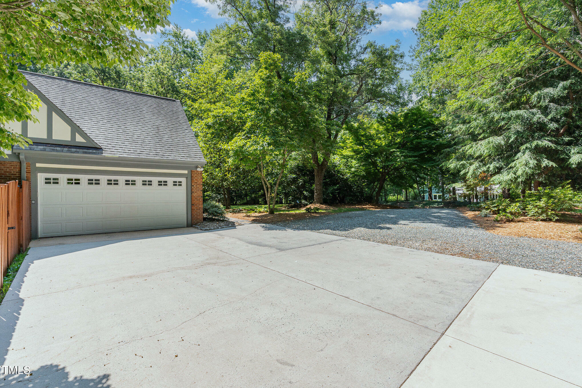 Property Photo: 106 Wolfs Trail NC 27516