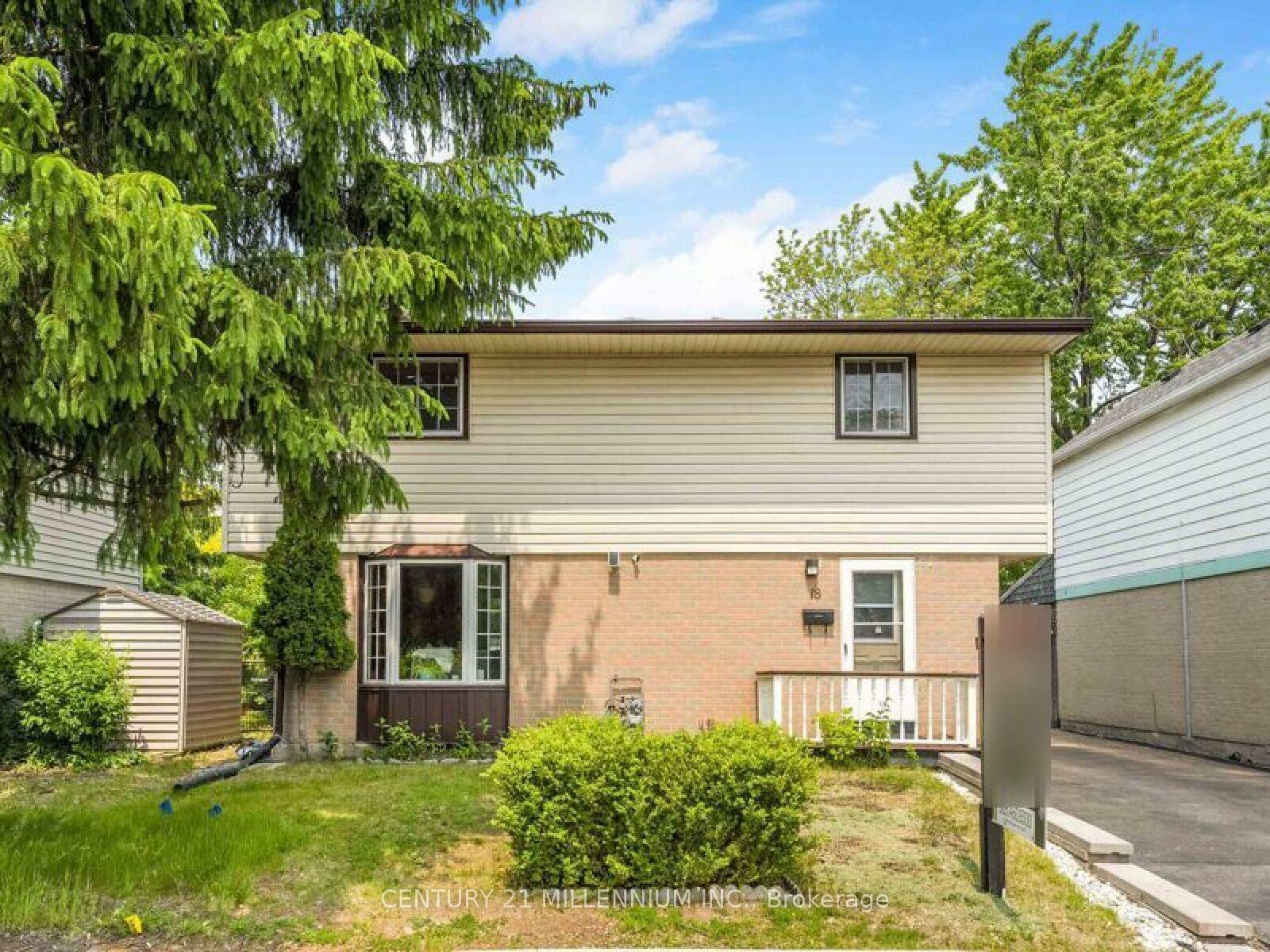 18 Greenhills Square  Brampton ON L6S 2J4 photo