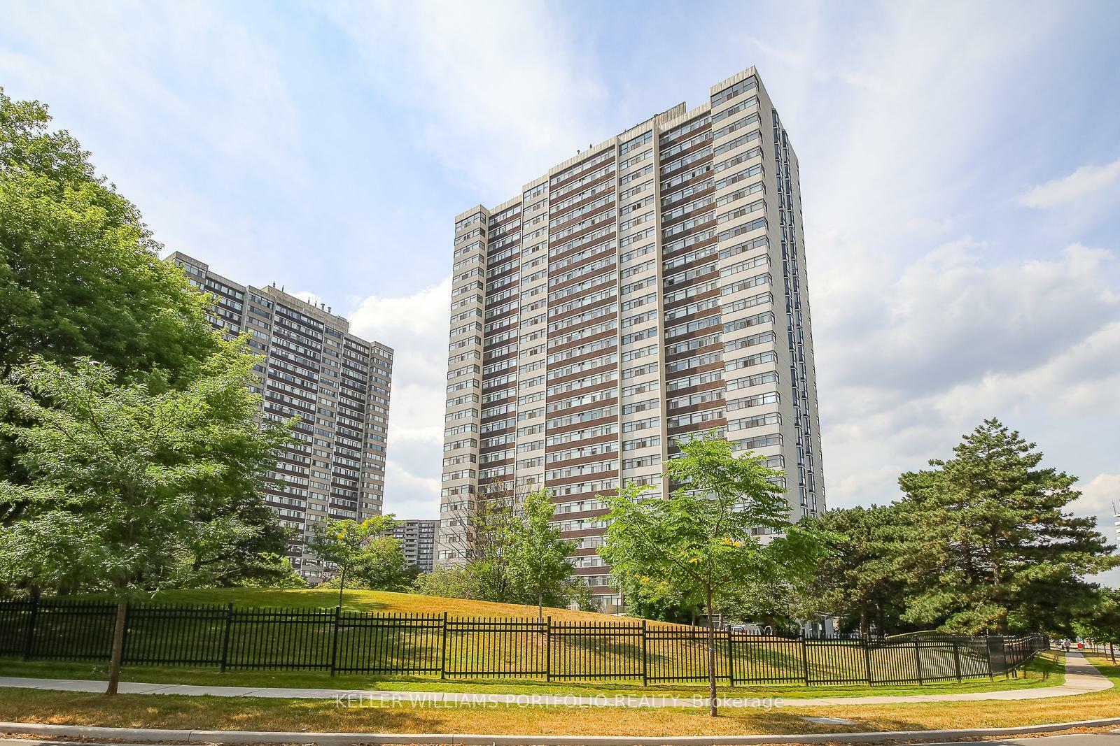 Photo de la propriété: 100 Antibes Drive 702 ON M2R 3N1