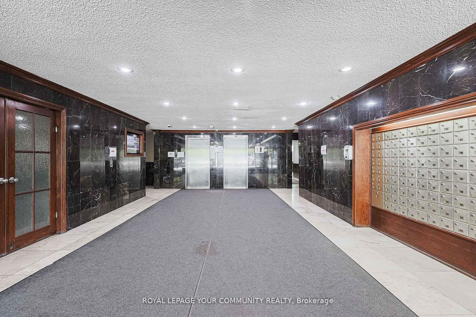 Property Photo: 10 Tobermory Drive 1011 ON M3N 2Y5