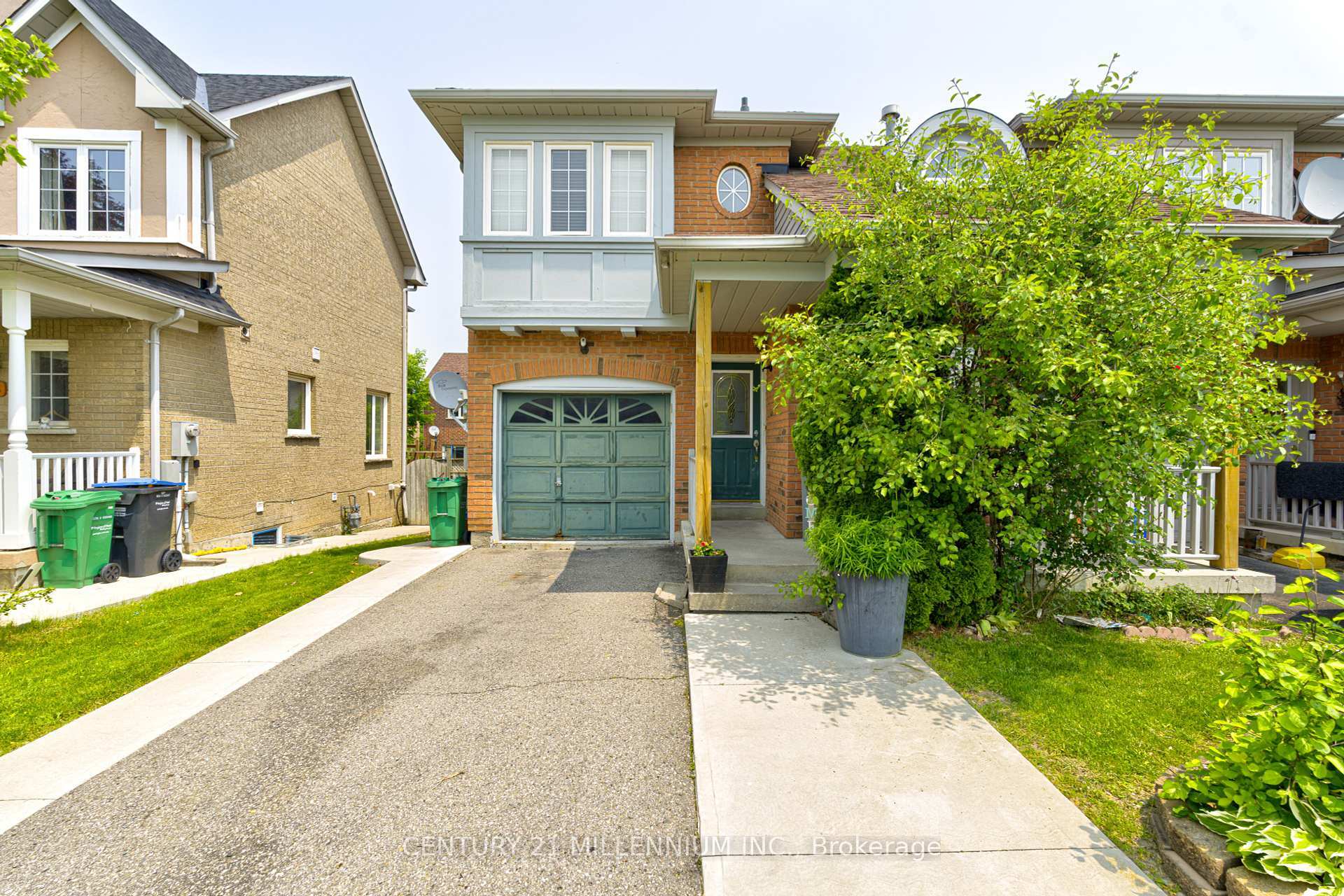 Property Photo: 16 Zebra Trail ON L6R 2J2