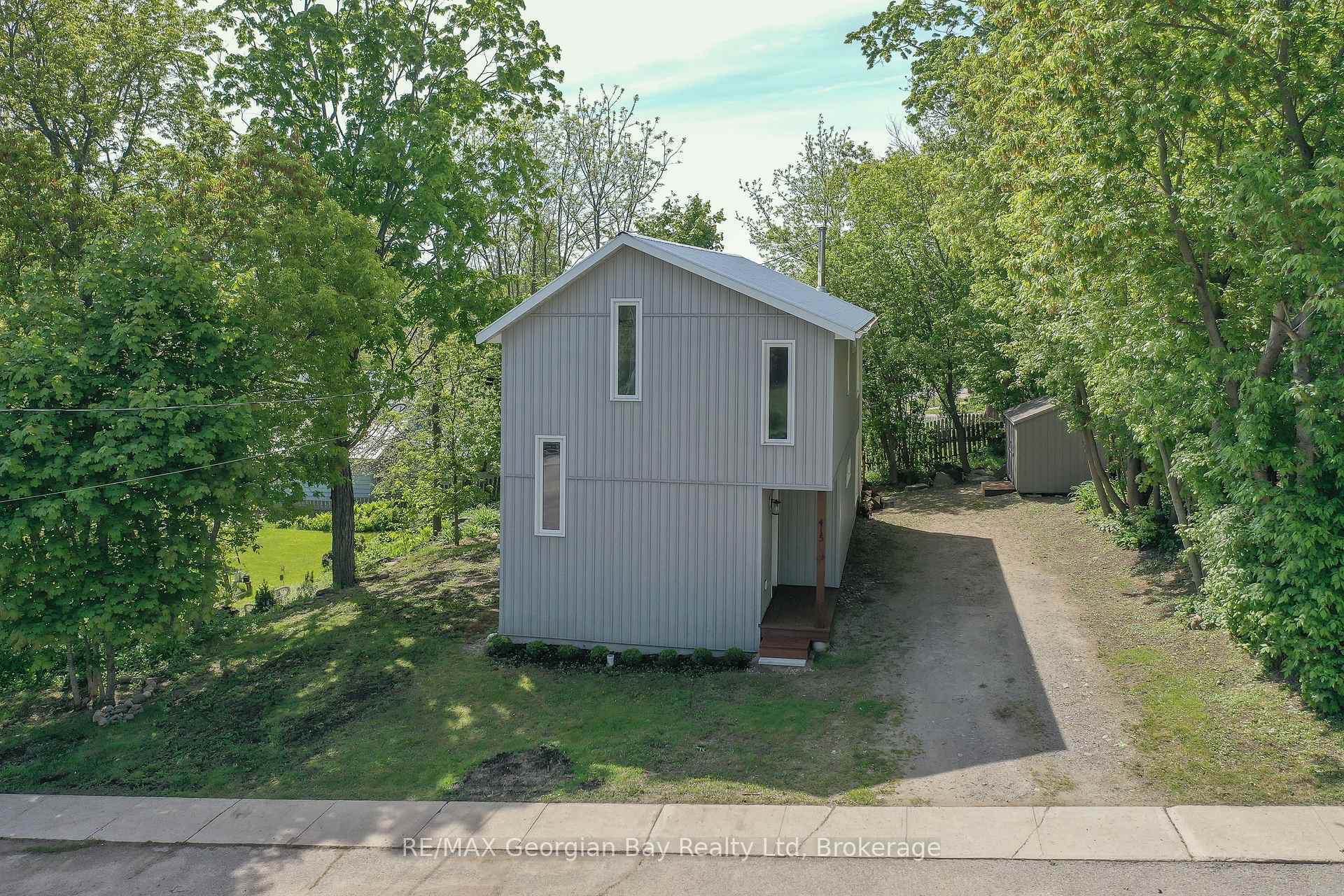 Property Photo: 415 Talbot Street ON L0K 1R0