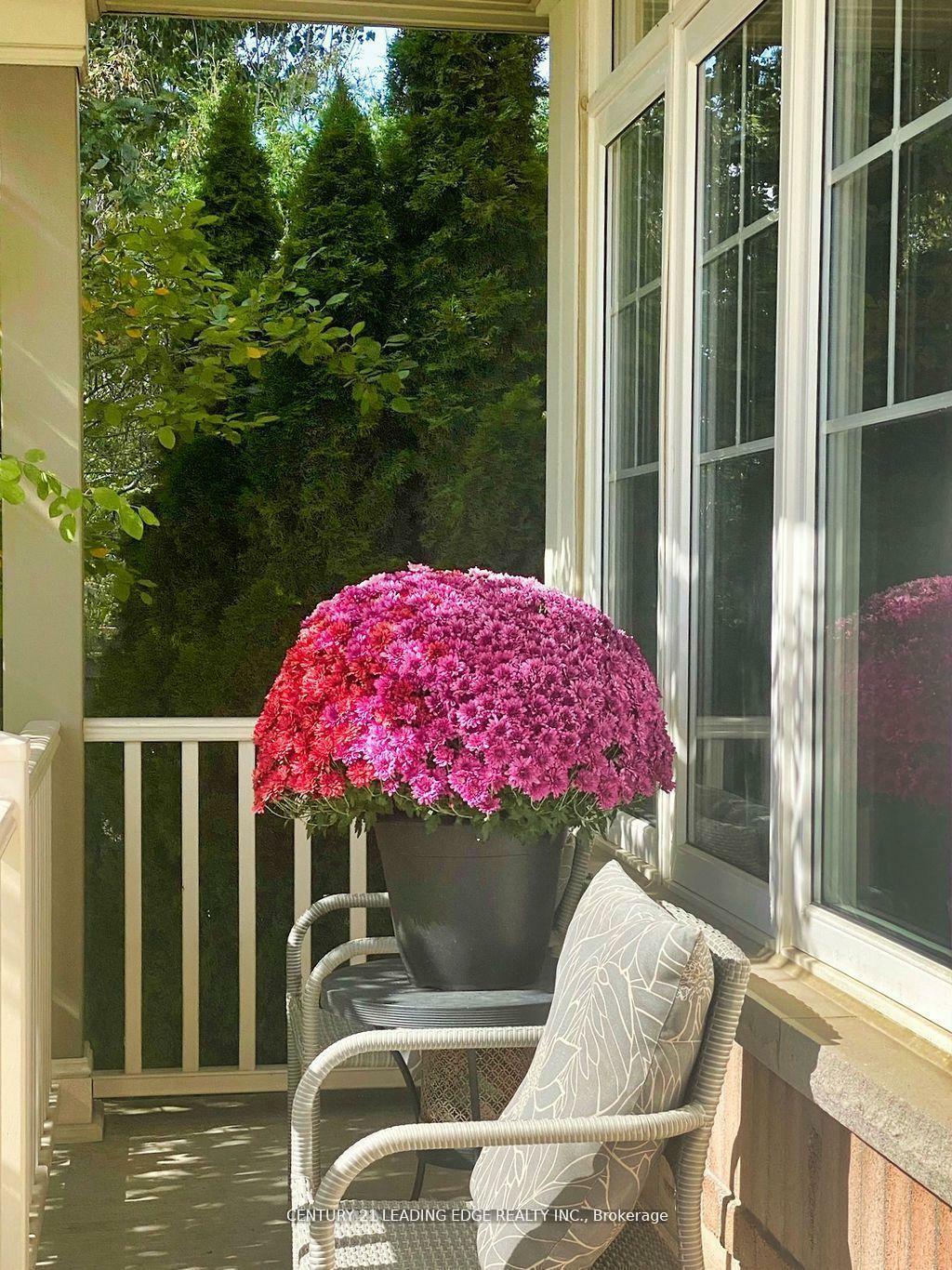Property Photo:  612 Fleetwood Drive  ON L1K 0A2 