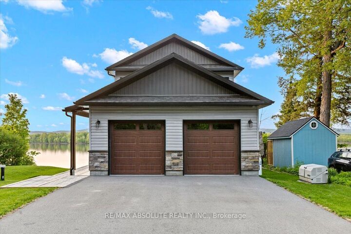 Property Photo: 304 Riverwood Drive ON K0A 3M0