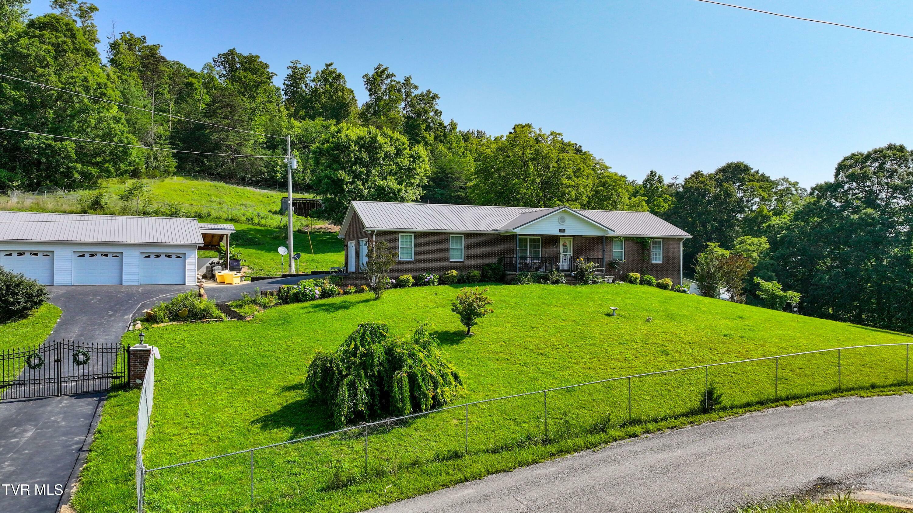 Property Photo: 1495 Fishpond Road TN 37641