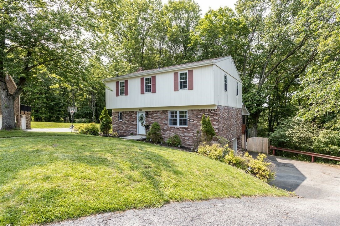 Property Photo:  765 Brookshire Drive  PA 15237 
