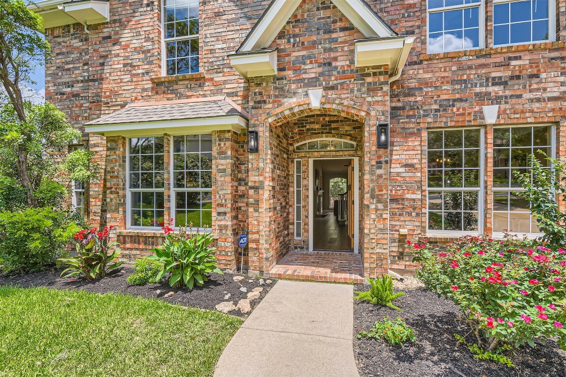 Property Photo: 10672 Bramblecrest Drive TX 78726
