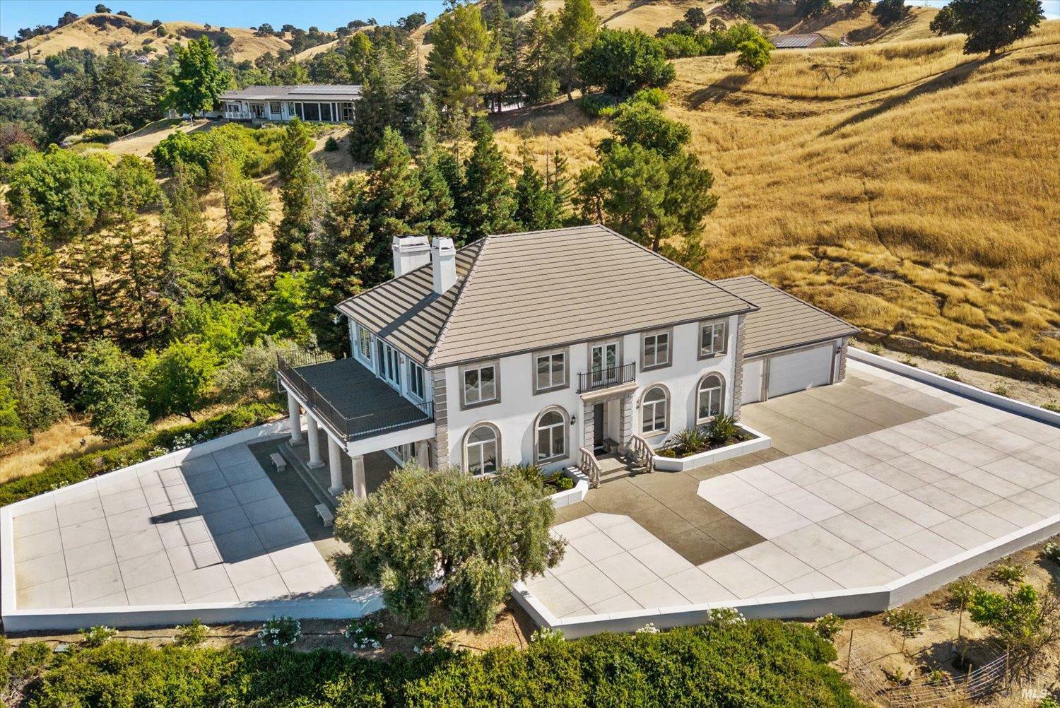 Property Photo: 4119 Campini Estates Drive CA 95688