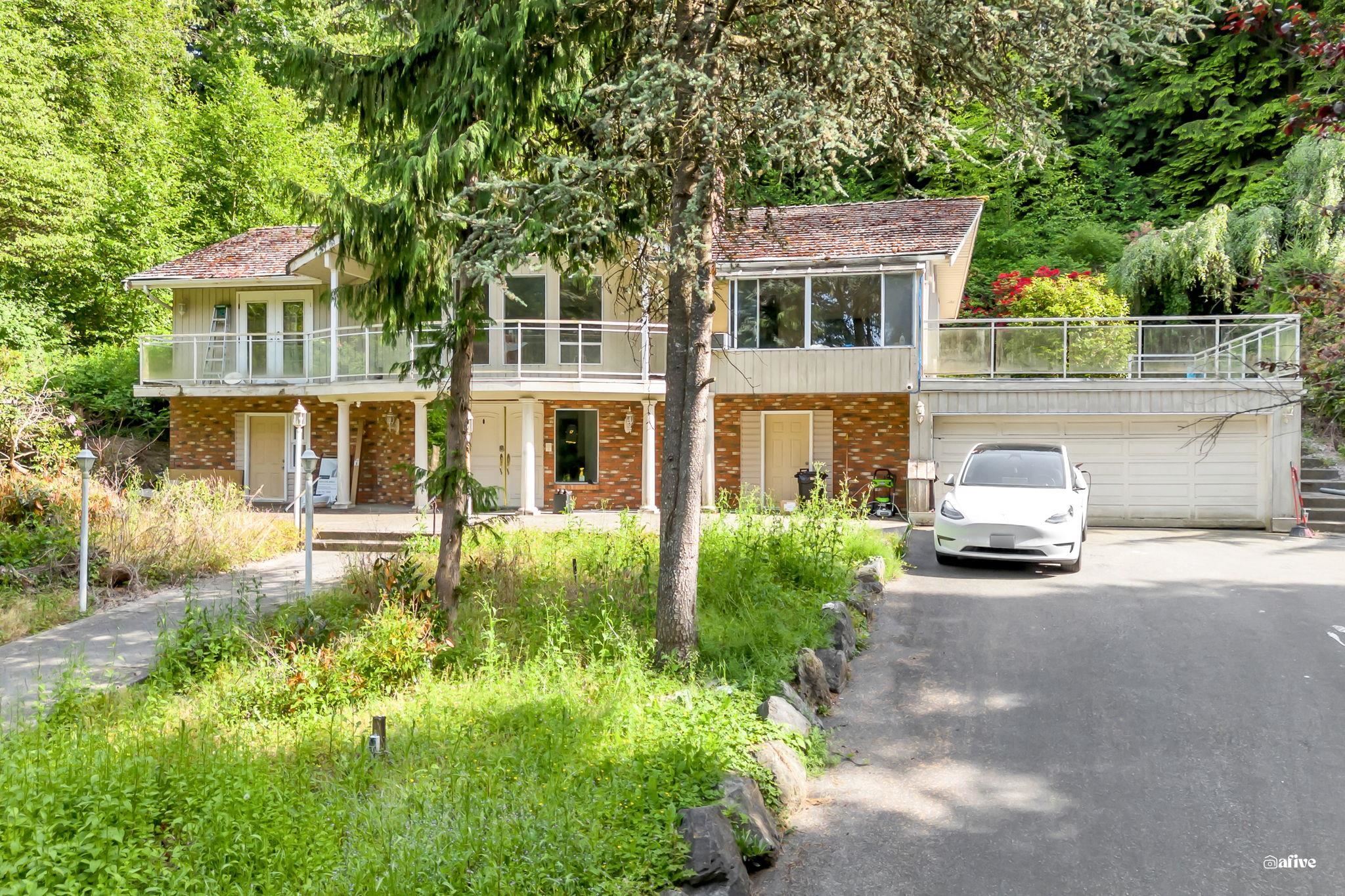 Property Photo: 13838 Crescent Road BC V4P 1K8
