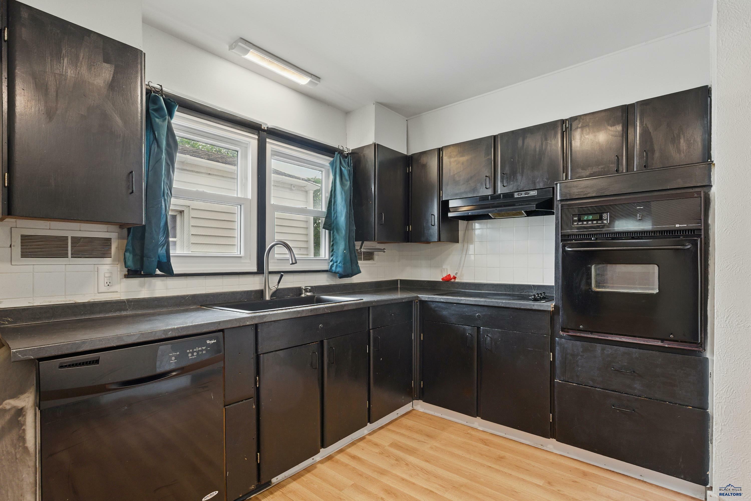 Property Photo: 39 Fairmont Blvd SD 57701