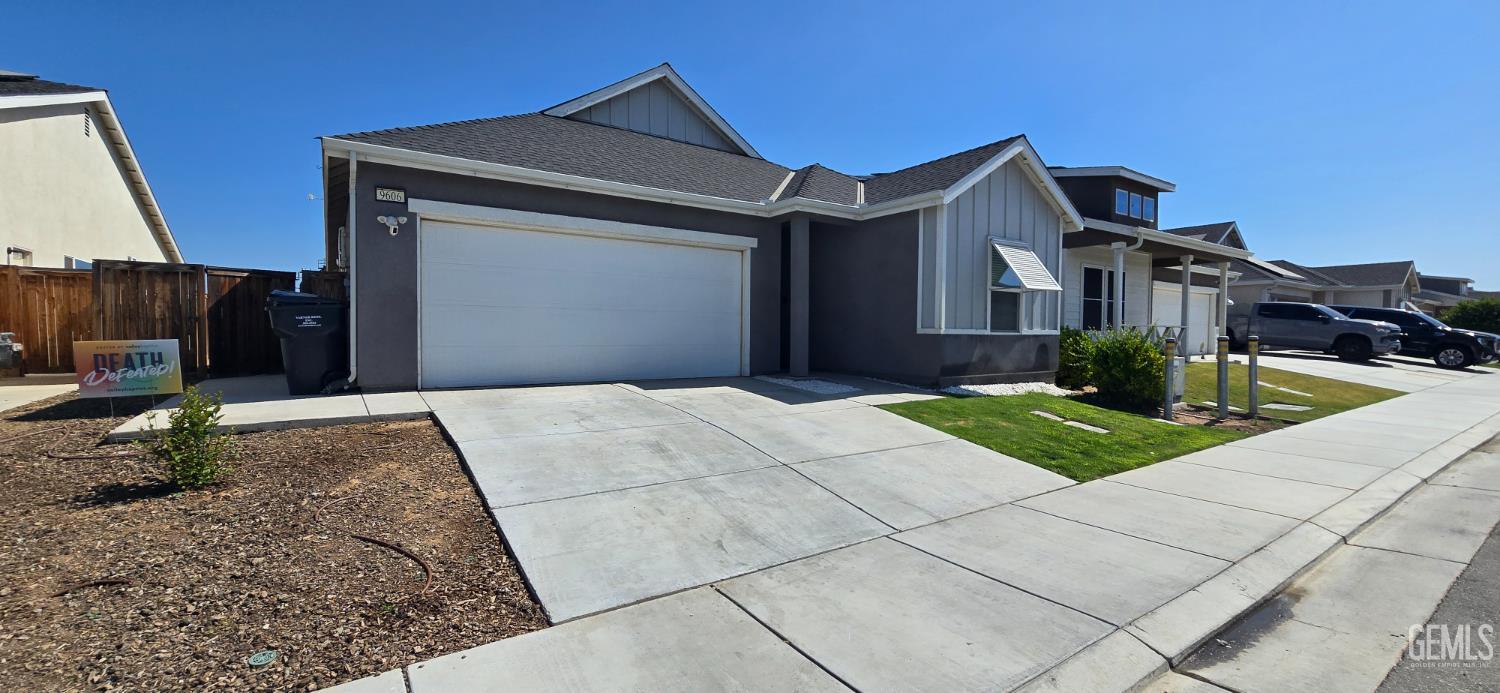 9606 Silver Falls Lane  Shafter CA 93263 photo