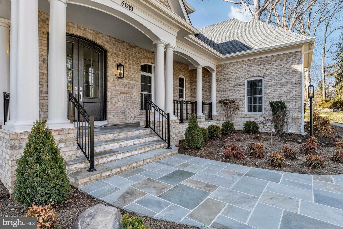 Property Photo: 8619 Redwood VA 22180