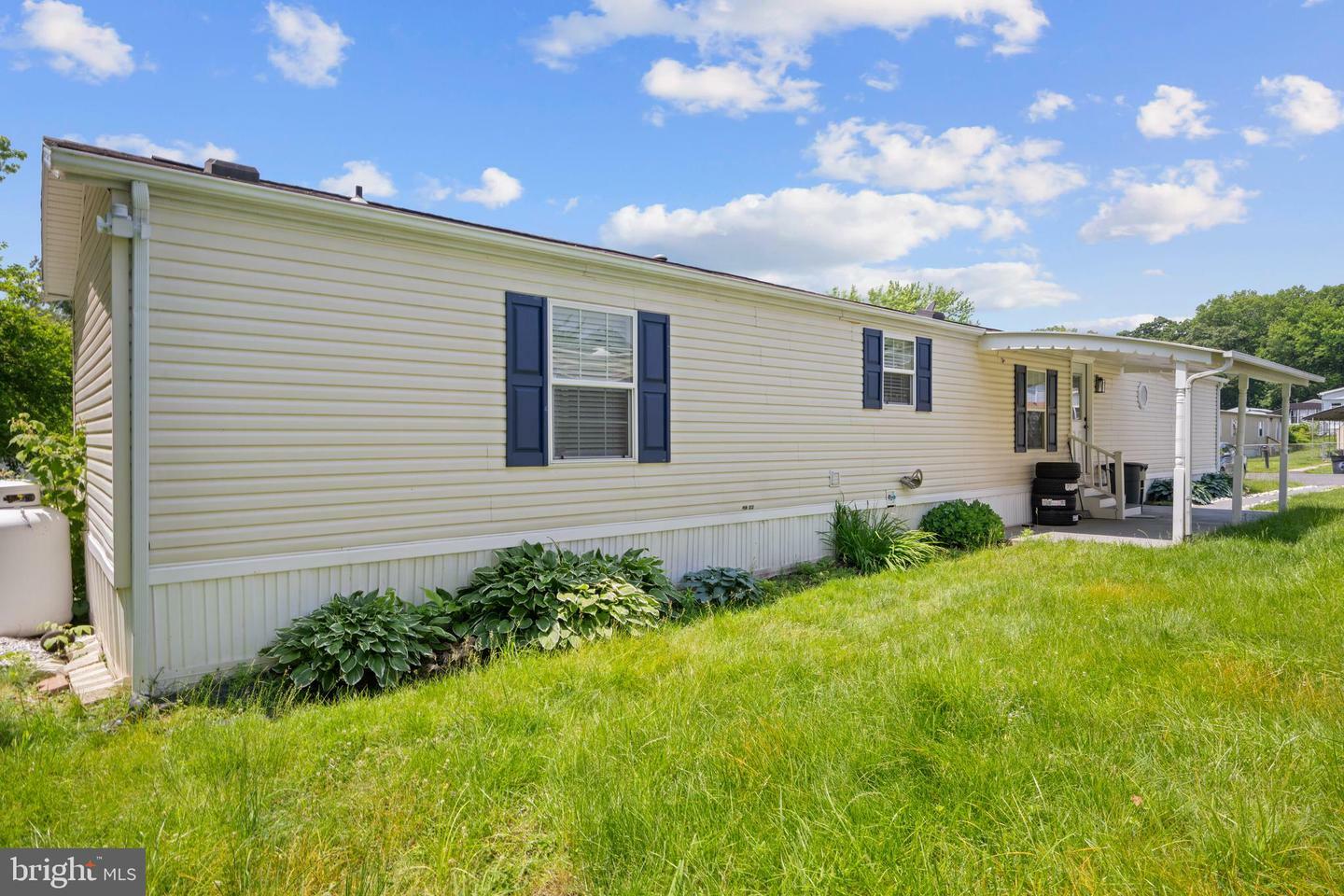 Property Photo: 109 Judywood Lane MD 21221