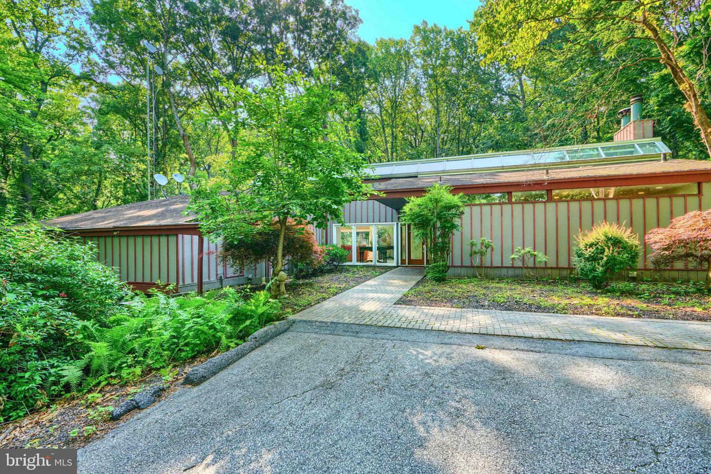 Property Photo: 2101 Tufton Avenue MD 21136