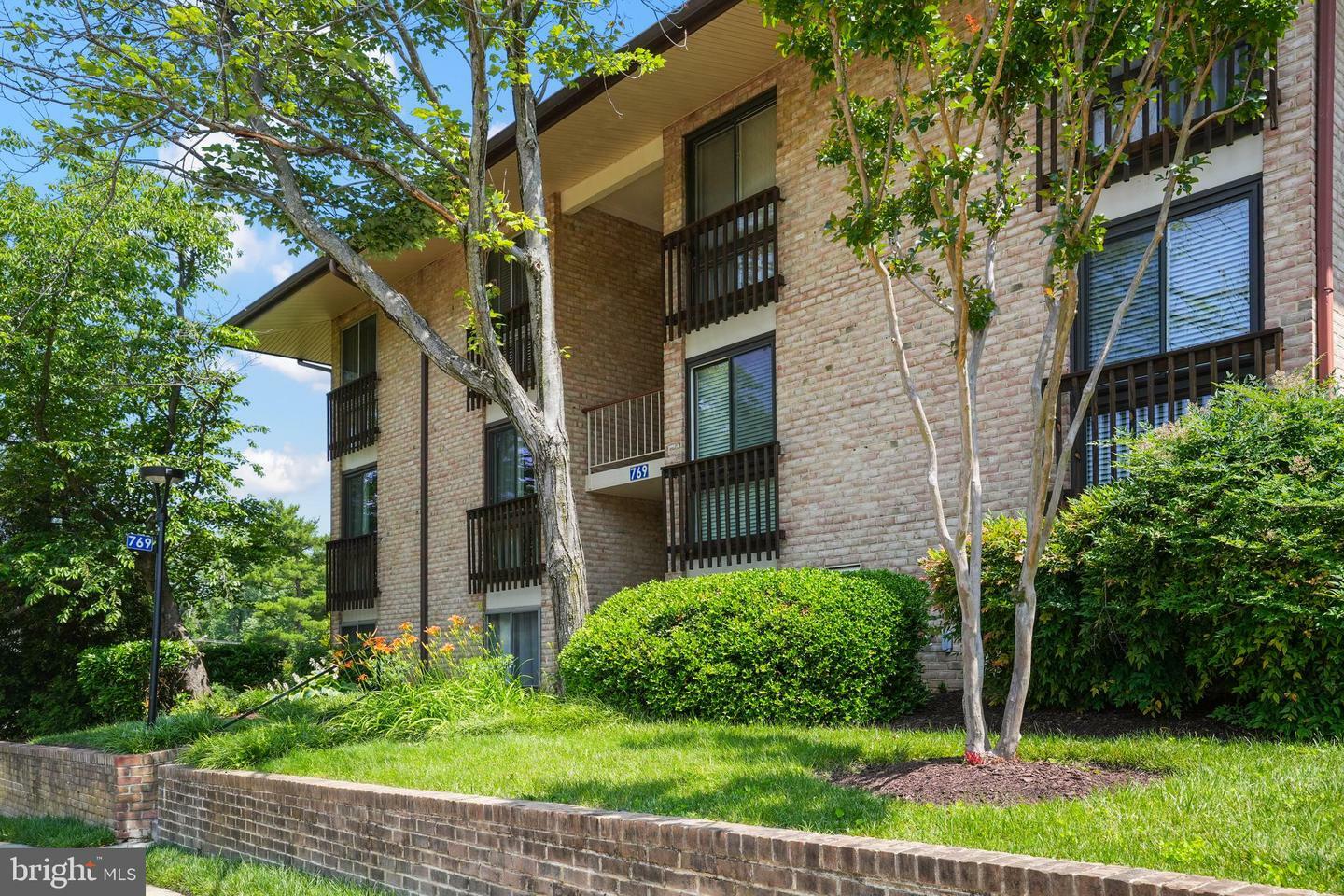 Property Photo:  769 Fairview Avenue E 769 E  MD 21403 