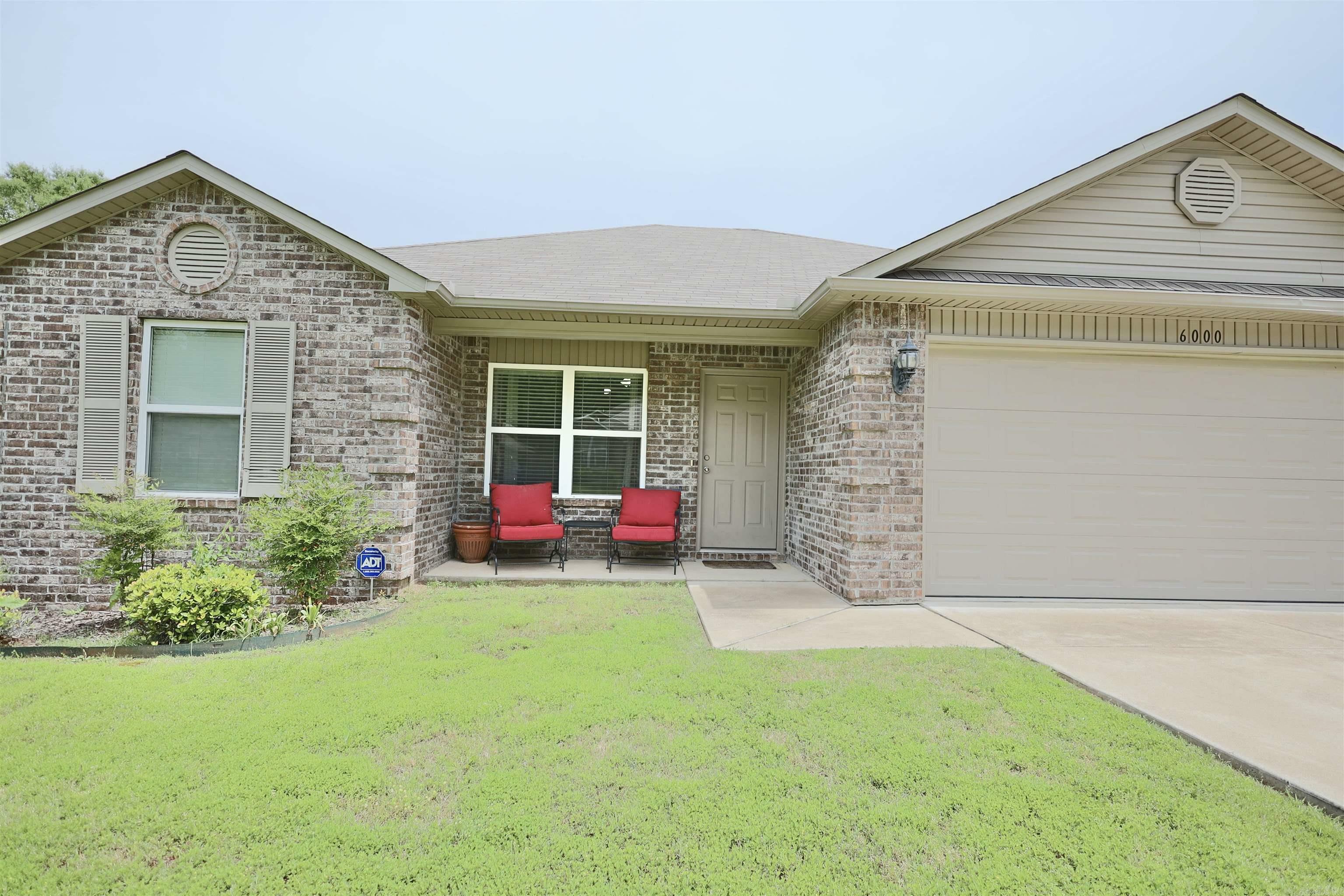 Property Photo: 6000 Saddle Hill Drive AR 72002