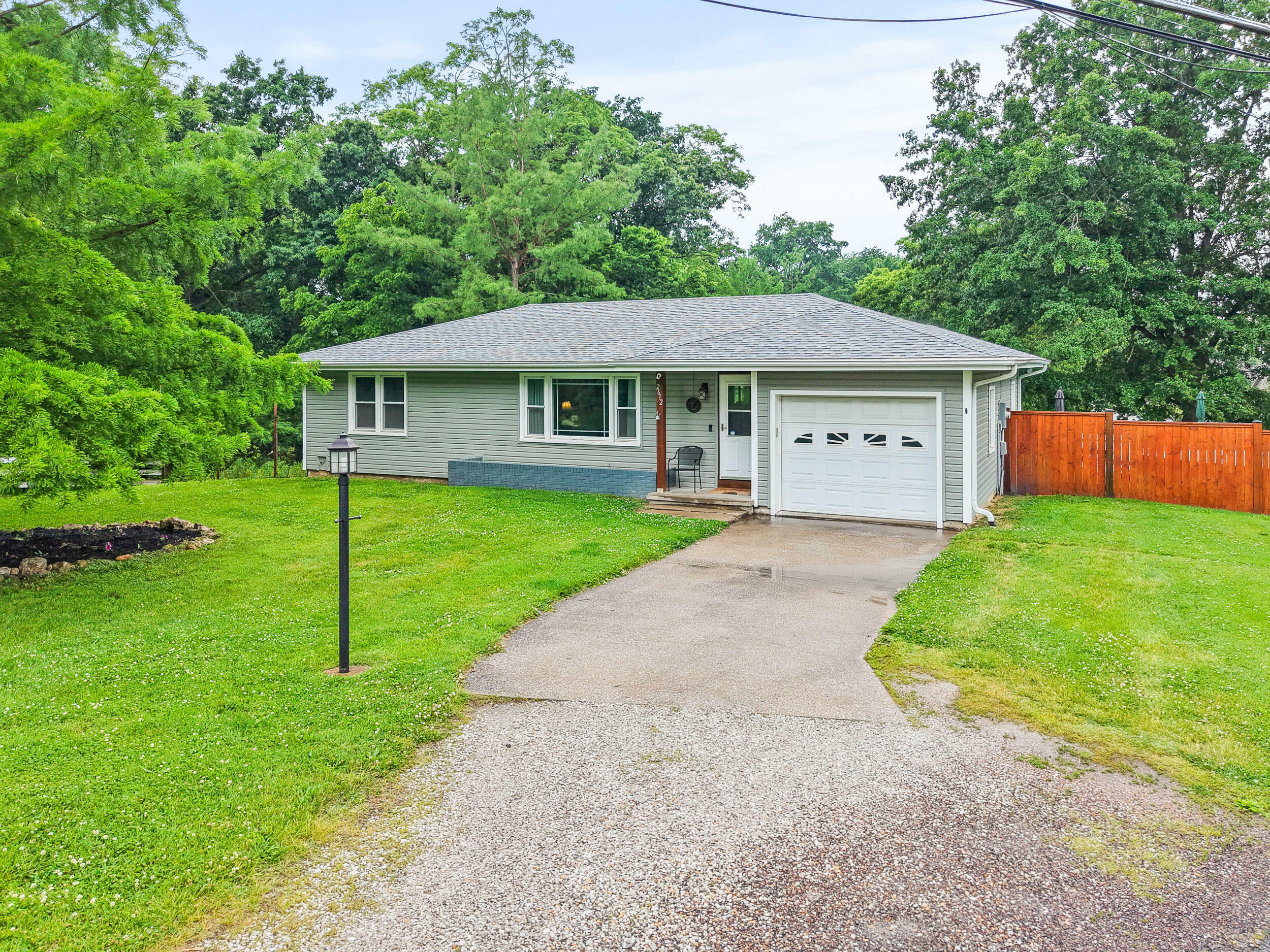 Property Photo: 2612 Olive St MO 65202