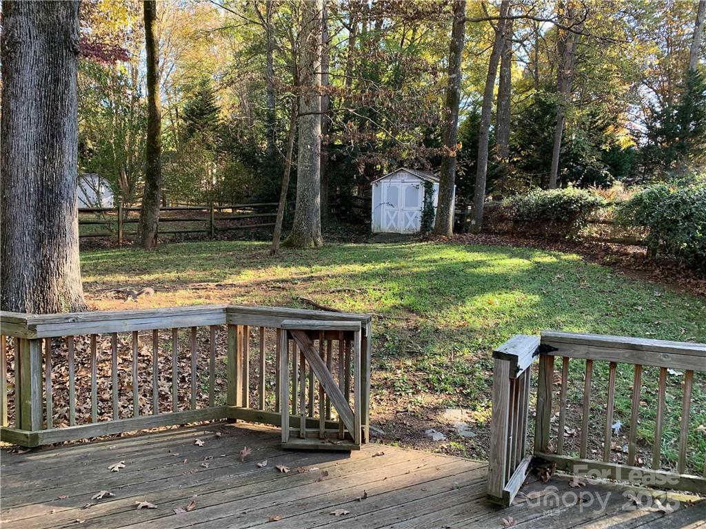 Property Photo: 8718 Golf Ridge Drive NC 28277