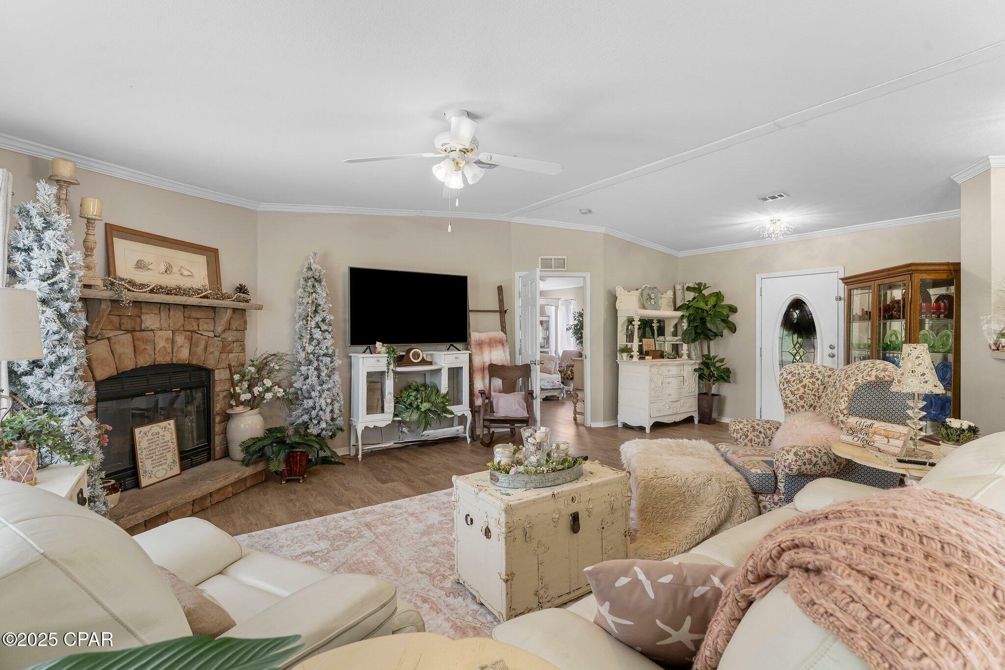 Property Photo: 3716 Haley Lane FL 32404