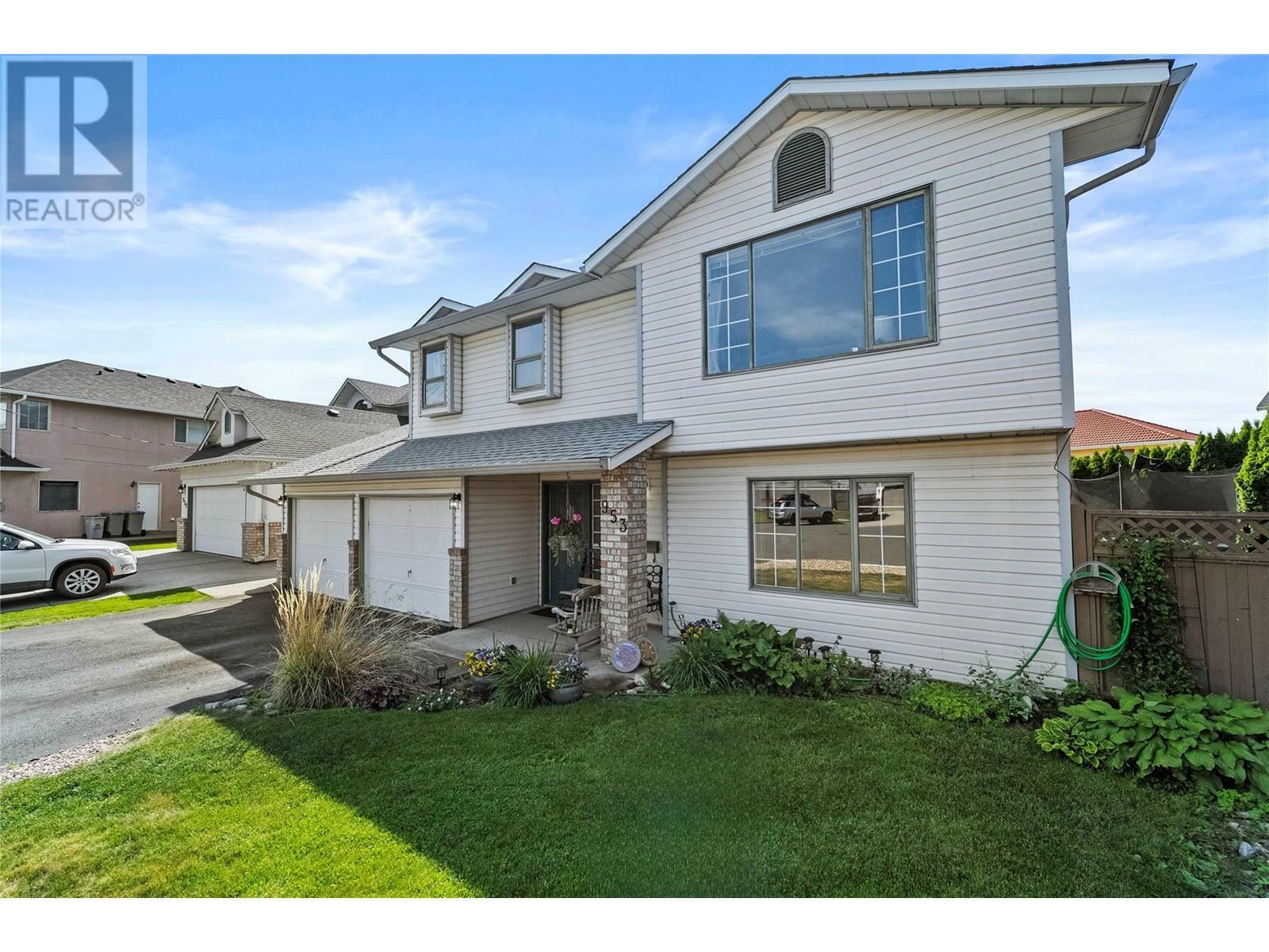 Property Photo: 953 Lincoln Court BC V2B 8K2