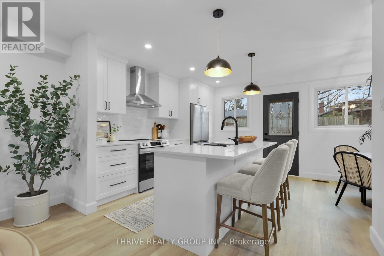 Property Photo:  226 Highview Avenue West 7  ON N6J 4K1 
