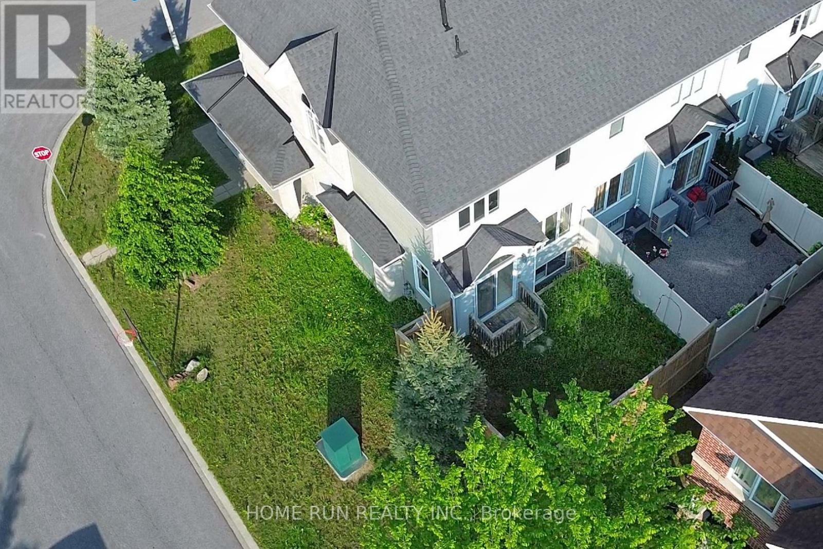 Photo de la propriété: 418 Silverstone Way ON K2J 5X5
